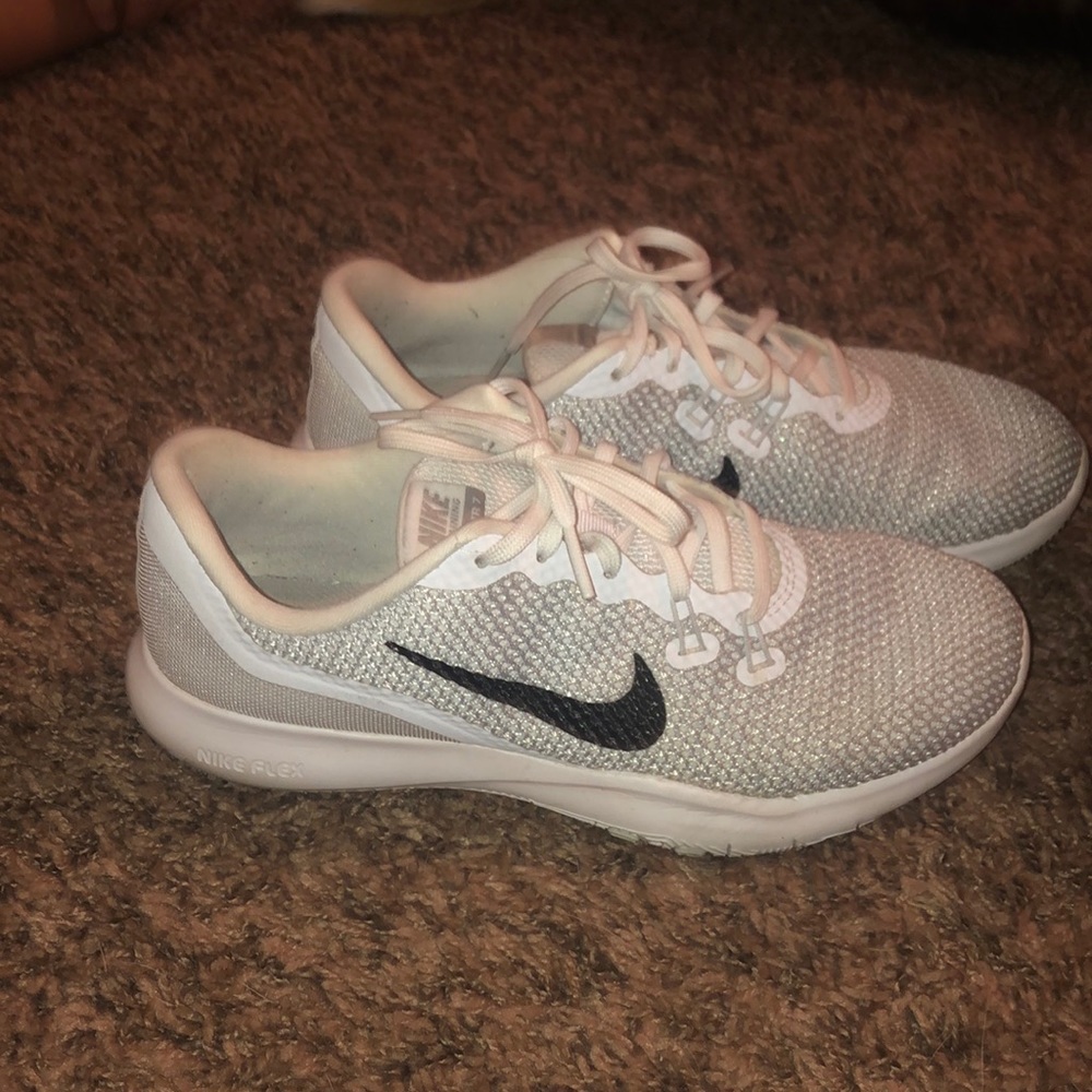Nike FLEX shoe